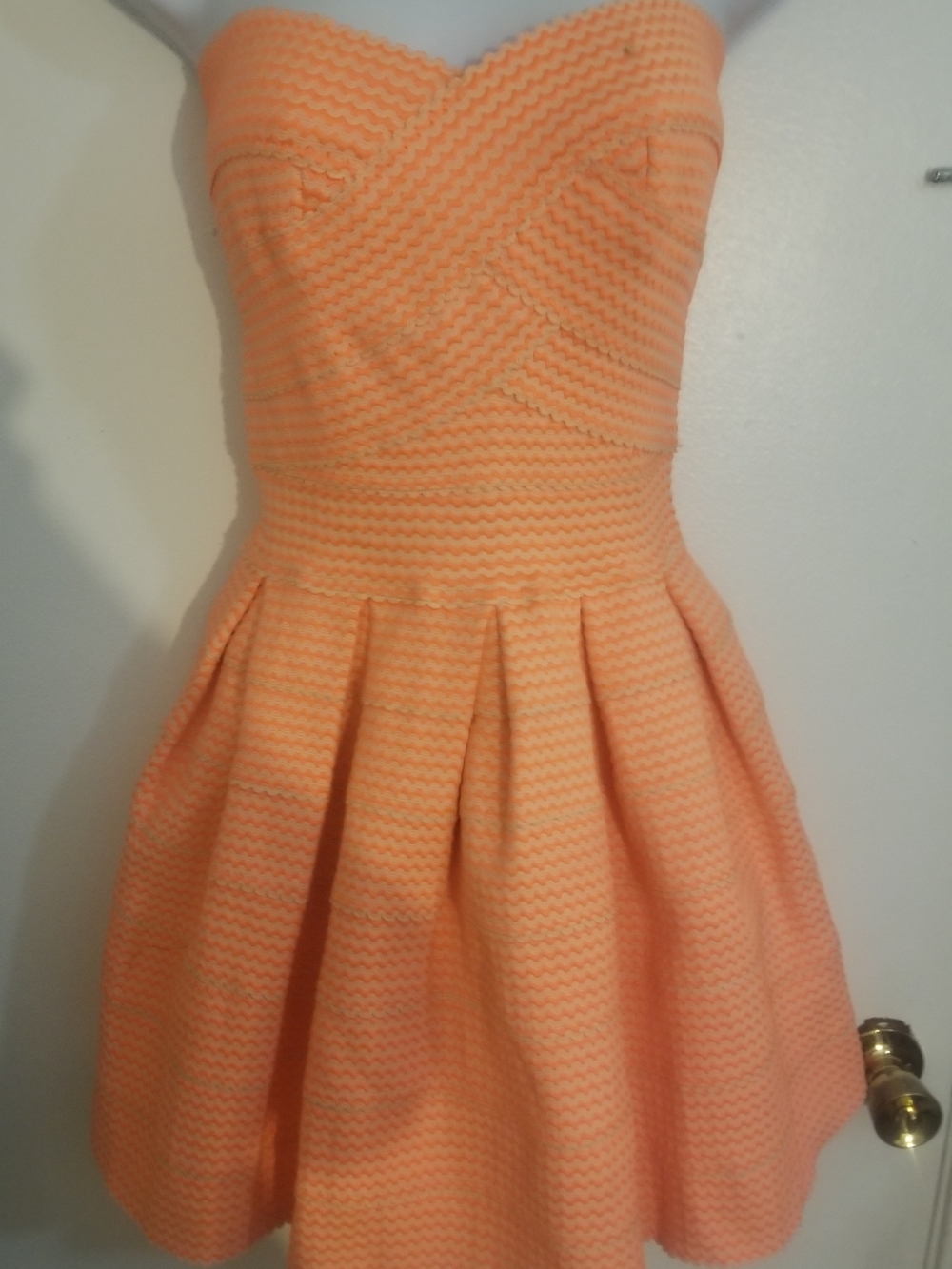 L'ATISTE Peach Strapless Textured Knit Dress